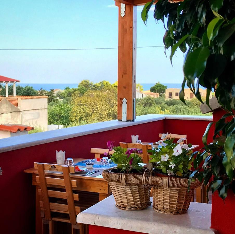 B&B Albatros Castelluzzo Bagian luar foto